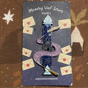 Harry Potter Fantasy Enamel Pin - Wingardium Leviosa Memory Vial